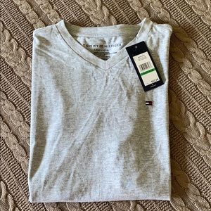 NWT Tommy Hilfiger logo V Neck Tee